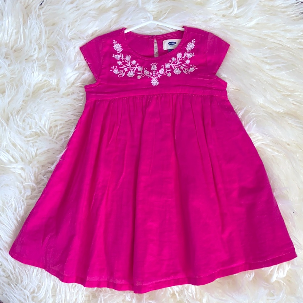 4t old navy dress.